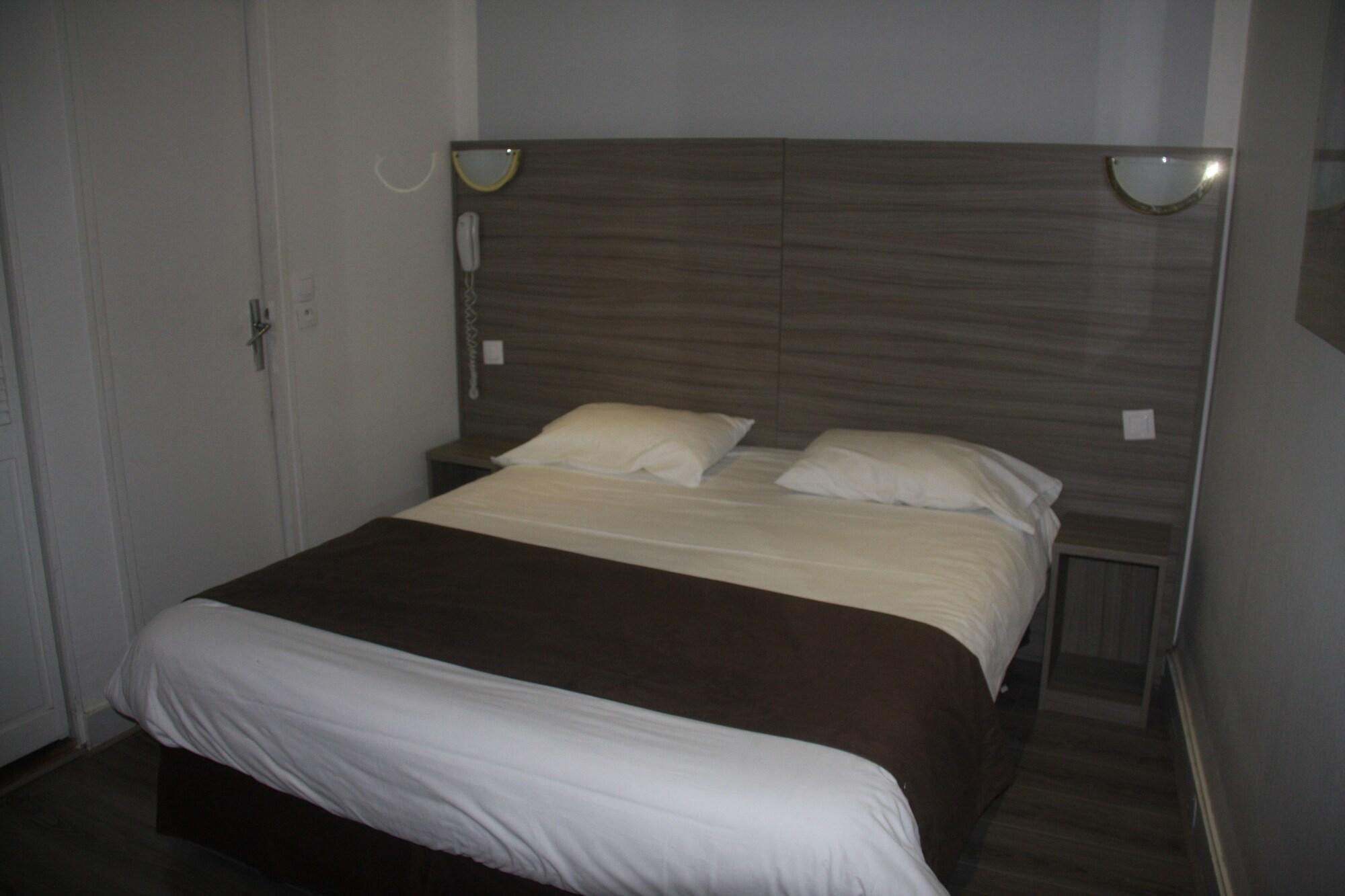 Panam Hotel Paris Gambetta- Place Gambetta-Mairie Du 20 Emme Kültér fotó