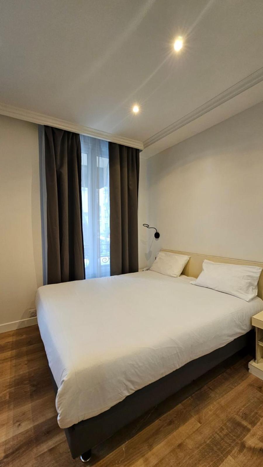 Panam Hotel Paris Gambetta- Place Gambetta-Mairie Du 20 Emme Kültér fotó