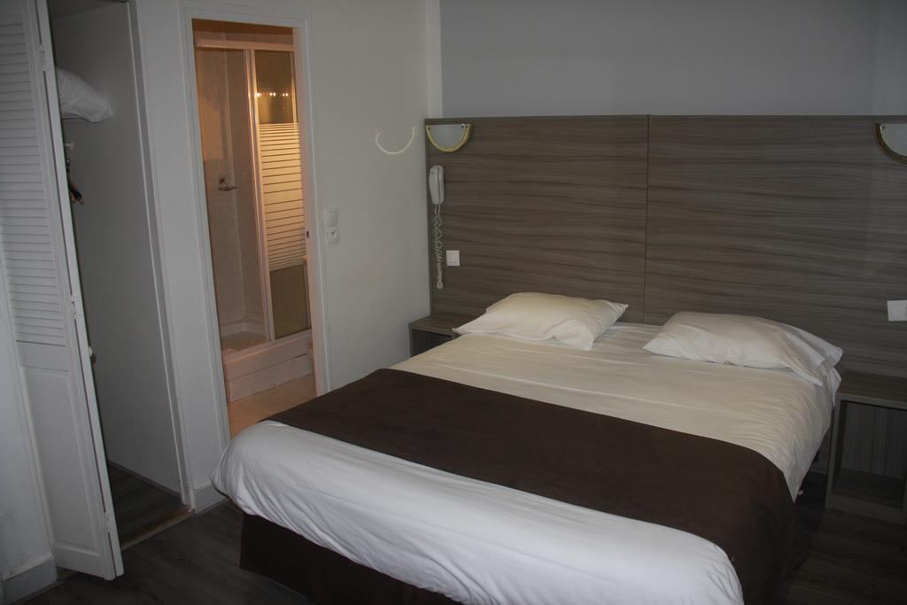 Panam Hotel Paris Gambetta- Place Gambetta-Mairie Du 20 Emme Kültér fotó